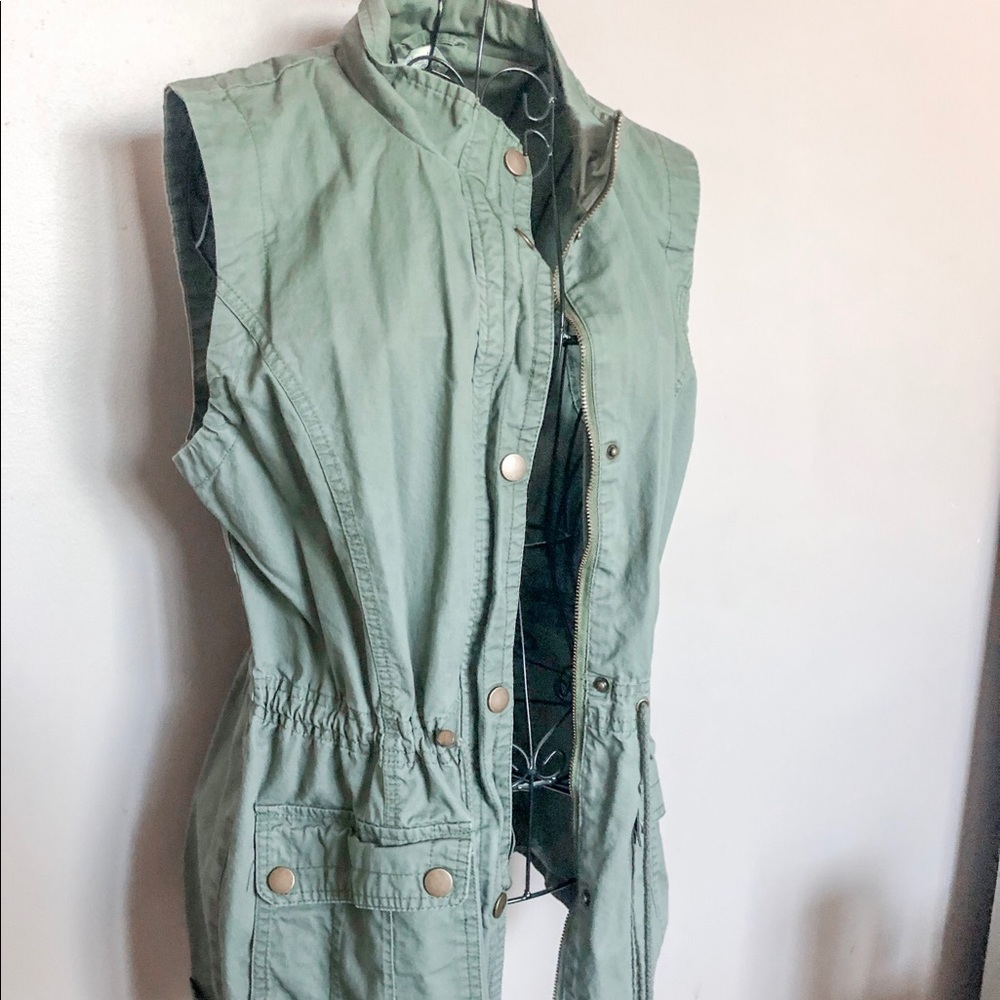 Jacket vest